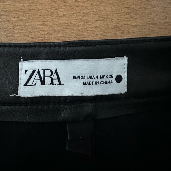 Zara Black Faux Leather Cropped Flare Pants - Picture 3 of 4